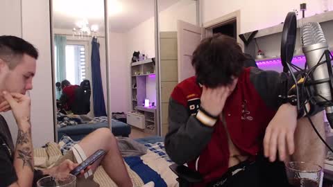 Snapshot of teddy_mode chatting on December 2024 10:17:02 AM Teddy online show from December 2024 10:17:02 AM