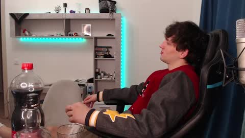 Snapshot of teddy_mode chatting on December 2024 09:42:02 PM Teddy online show from December 2024 09:42:02 PM