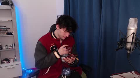 Snapshot of teddy_mode chatting on December 2024 06:56:02 PM Teddy online show from December 2024 06:56:02 PM