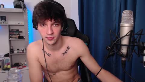 Snapshot of teddy_mode chatting on December 2024 09:30:02 PM Teddy online show from December 2024 09:30:02 PM