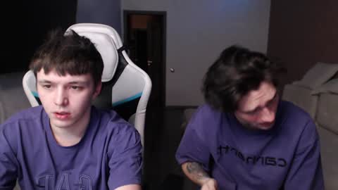 Snapshot of teddy_mode chatting on January 2025 03:45:01 PM Teddy online show from January 2025 03:45:01 PM