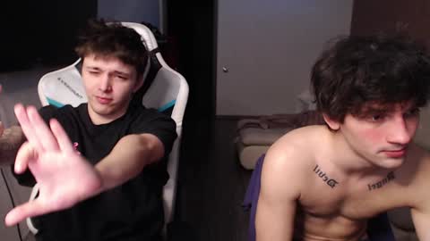 Snapshot of teddy_mode chatting on January 2025 03:30:02 PM Teddy online show from January 2025 03:30:02 PM