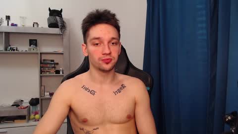 Snapshot of teddy_mode chatting on February 2025 08:01:01 AM Teddy online show from February 2025 08:01:01 AM