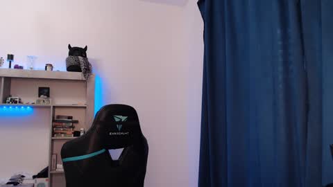 Snapshot of teddy_mode chatting on February 2025 08:09:02 AM Teddy online show from February 2025 08:09:02 AM