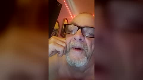 Snapshot of tedestep2 chatting on June 2026 04:44:01 PM tedestep2 online show from June 2026 04:44:01 PM