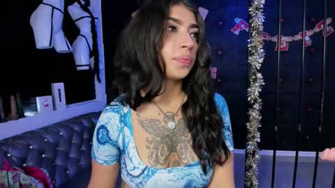 Tayloor online show from December 2025 03:34:01 AM