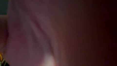 Twizzler online show from February 2025 04:07:01 AM