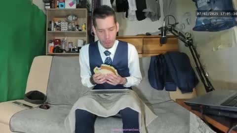 Virg Lszl online show from February 2025 04:03:02 PM