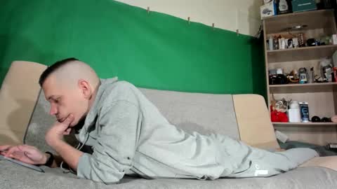 Virg Lszl online show from March 2026 05:13:01 AM