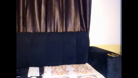 Snapshot of tempting_vibe chatting on June 2026 05:06:01 PM tempting_vibe online show from June 2026 05:06:01 PM