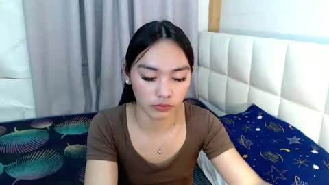 Snapshot of temptmebabyx chatting on July 2026 03:03:02 PM YOGIRL MAXINE online show from July 2026 03:03:02 PM