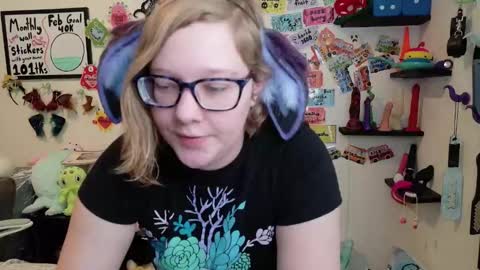 Snapshot of ten_tickle_pixie chatting on February 2026 11:19:01 PM Pixie and Tentacle Overlord online show from February 2026 11:19:01 PM