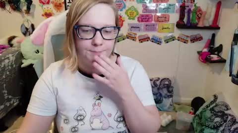 Snapshot of ten_tickle_pixie chatting on February 2026 11:38:02 PM Pixie and Tentacle Overlord online show from February 2026 11:38:02 PM