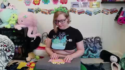 Snapshot of ten_tickle_pixie chatting on February 2026 07:34:02 PM Pixie and Tentacle Overlord online show from February 2026 07:34:02 PM