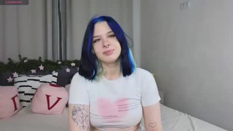  Sue  online show from December 2025 03:19:01 PM