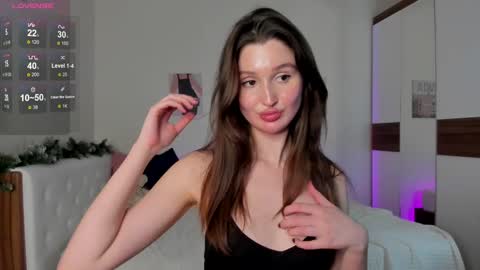 Snapshot of tender_babyy chatting on January 2025 06:04:01 PM Sexy girl Li online show from January 2025 06:04:01 PM