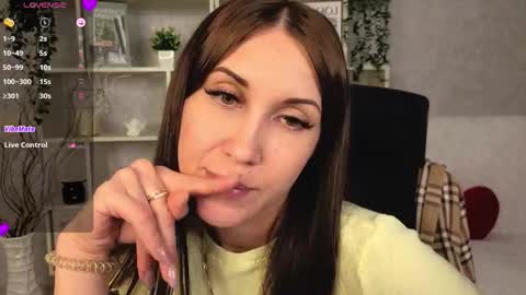 Snapshot of tendermist chatting on December 2025 06:50:01 PM Nelly online show from December 2025 06:50:01 PM