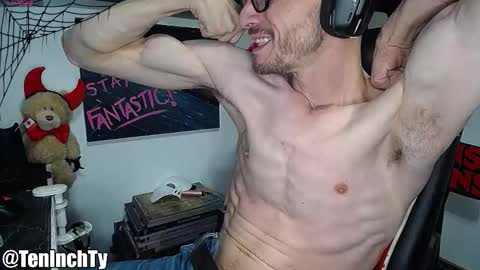 Snapshot of teninchty chatting on October 2025 03:51:02 AM Ty online show from October 2025 03:51:02 AM