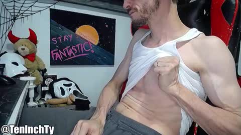 Snapshot of teninchty chatting on October 2025 04:55:01 PM Ty online show from October 2025 04:55:01 PM