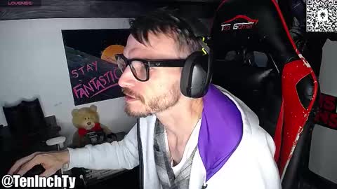 Snapshot of teninchty chatting on November 2025 04:29:01 PM Ty online show from November 2025 04:29:01 PM