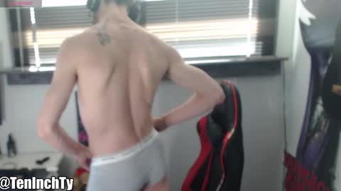 Snapshot of teninchty chatting on November 2025 06:19:01 PM Ty online show from November 2025 06:19:01 PM