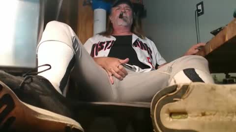 Tennredneck online show from May 2026 12:37:01 AM