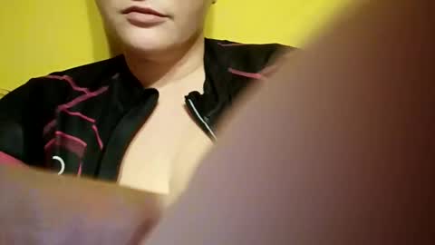 Tessa Renata online show from November 2025 03:06:02 AM