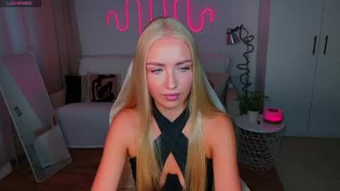 TessaHamilton online show from June 2026 02:21:02 PM