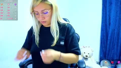 Tessy online show from February 2026 08:25:02 PM