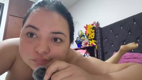 Snapshot of tessayleo_13 chatting on June 2026 01:59:02 PM tessa y leo online show from June 2026 01:59:02 PM