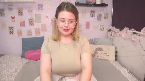 Snapshot of tesspleasure chatting on January 2025 12:58:02 PM TESSA online show from January 2025 12:58:02 PM