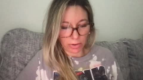 Daphne Summers online show from November 2025 05:01:02 PM