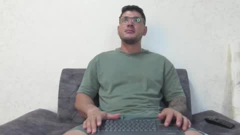 teylor creed online show from December 2024 01:03:01 AM