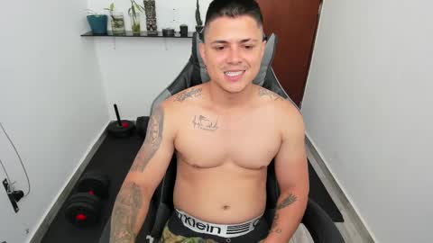 Teylor Fel online show from February 2025 05:18:02 PM