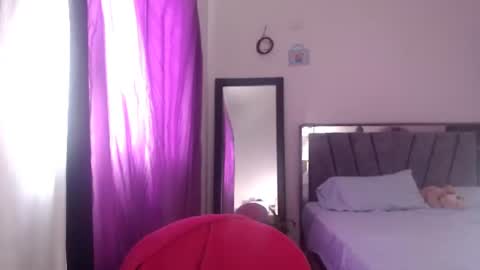 tezza smith online show from July 2026 12:42:02 PM