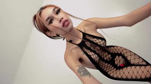 Luna online show from February 2026 12:18:02 AM