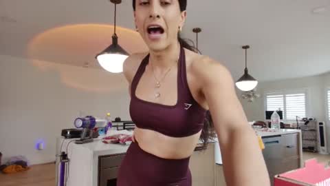 babygirlmami online show from February 2026 09:33:02 PM