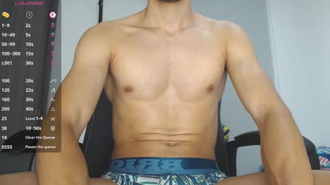 Snapshot of th_russ chatting on December 2024 01:09:02 PM INSTAGRAM Th1rss online show from December 2024 01:09:02 PM