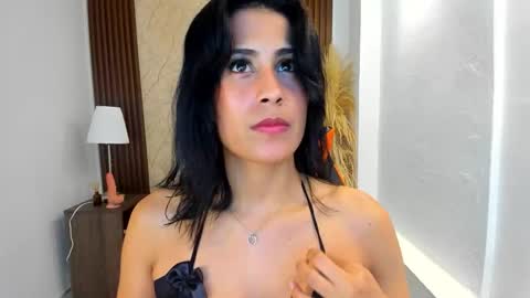 Snapshot of thais_kim chatting on October 2025 12:30:02 PM Sweet Thais online show from October 2025 12:30:02 PM