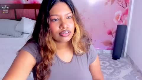 Snapshot of thais_waldrof chatting on July 2026 06:11:02 AM Andreina online show from July 2026 06:11:02 AM