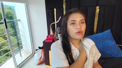 T H A I S  online show from April 2026 09:56:01 PM