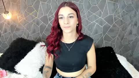 Snapshot of thalira_angels chatting on May 2026 05:40:02 PM THALIRA ANGELS online show from May 2026 05:40:02 PM