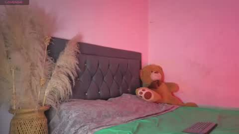 Snapshot of thalyanna_ebony chatting on June 2026 01:30:01 AM thalyanna_ebony online show from June 2026 01:30:01 AM