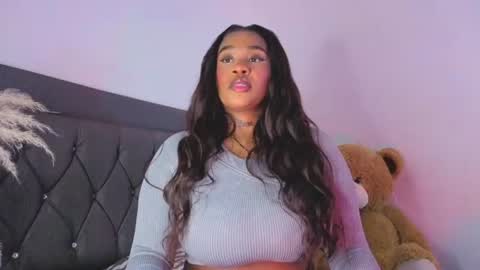 Snapshot of thalyanna_ebony chatting on August 2026 04:03:01 AM thalyanna_ebony online show from August 2026 04:03:01 AM