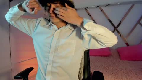 thanier_18 online show from May 2026 08:15:01 PM