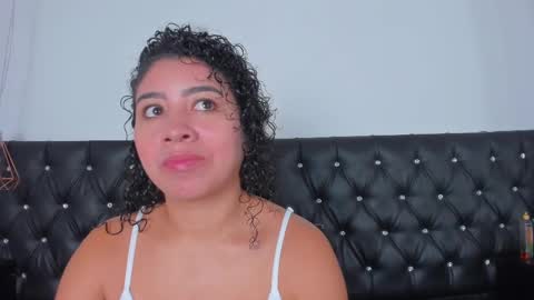 Snapshot of thara_webstter chatting on February 2025 11:34:02 AM thara webstter online show from February 2025 11:34:02 AM