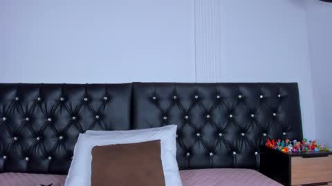 Snapshot of thara_webstter chatting on October 2025 11:50:01 AM thara webstter online show from October 2025 11:50:01 AM