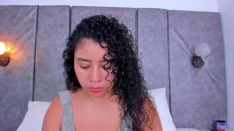 Snapshot of thara_webstter chatting on November 2025 11:32:02 AM thara webstter online show from November 2025 11:32:02 AM