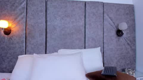 Snapshot of thara_webstter chatting on December 2025 11:59:01 AM thara webstter online show from December 2025 11:59:01 AM