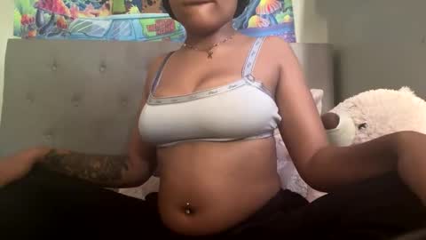 Snapshot of thatgirlkanea chatting on October 2025 07:12:02 PM thatgirlkanea online show from October 2025 07:12:02 PM